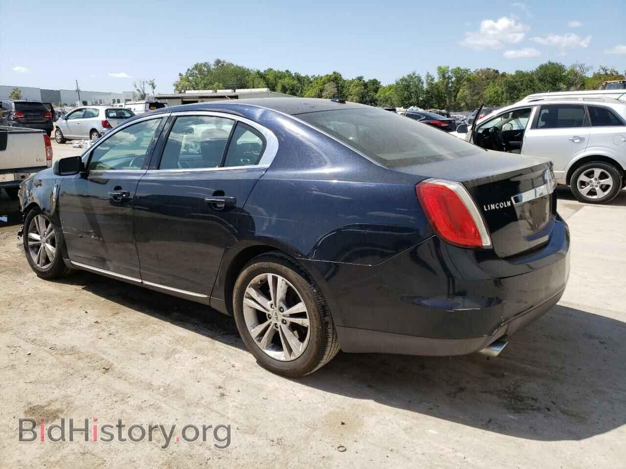 2009 LINCOLN MKS - VIN: 1LNHM93R09G600538 - Фото 2