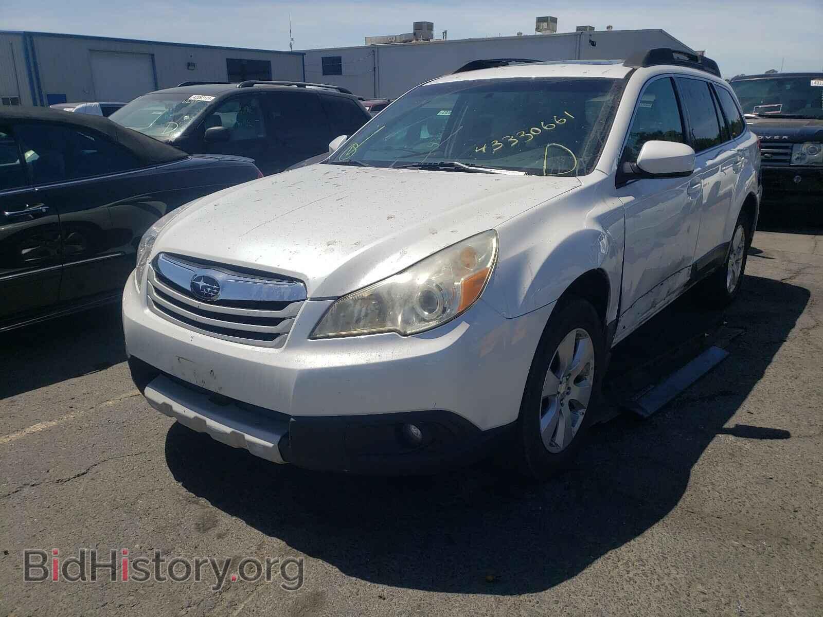 2011 SUBARU OUTBACK - VIN: 4S4BRBKC9B3377196 - Фото 2