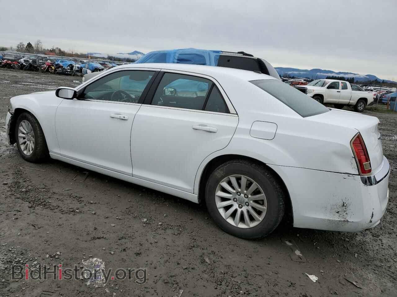 2012 CHRYSLER 300 - VIN: 2C3CCAAG3CH312310 - Фото 2