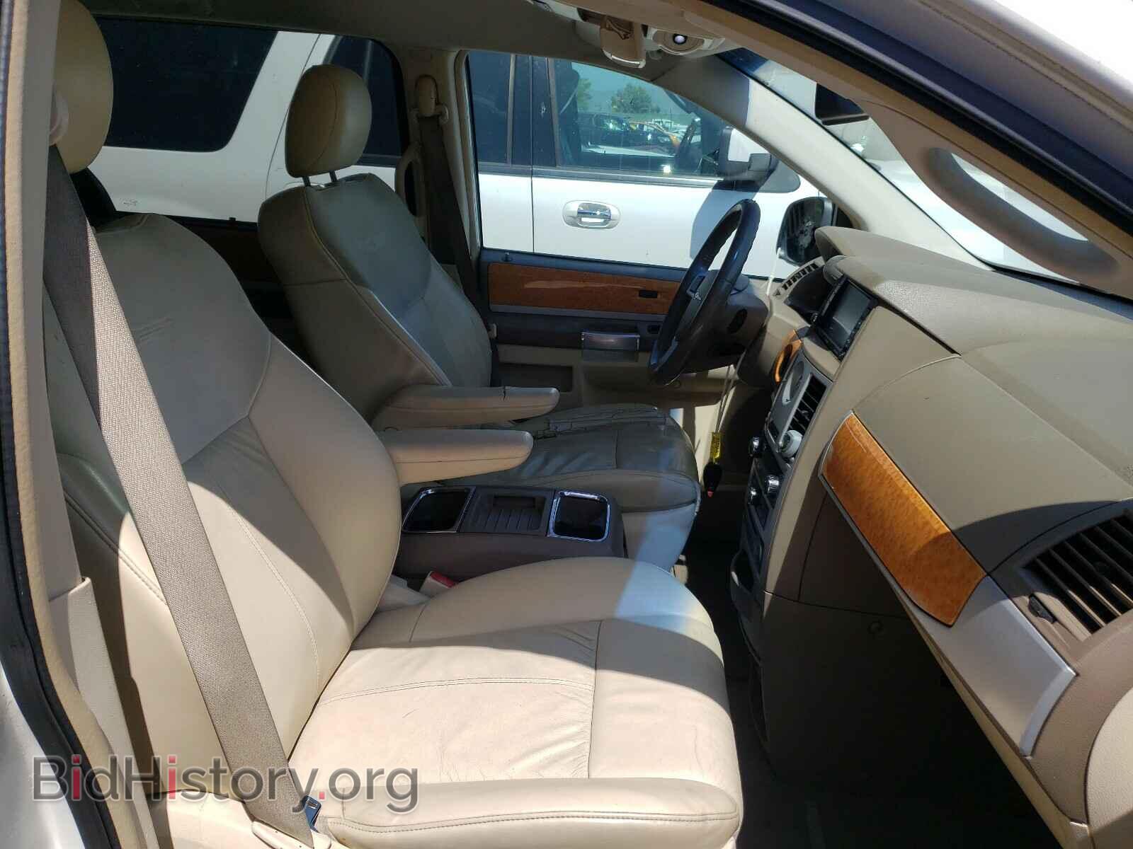2008 CHRYSLER MINIVAN - VIN: 2A8HR64XX8R640889 - Фото 5