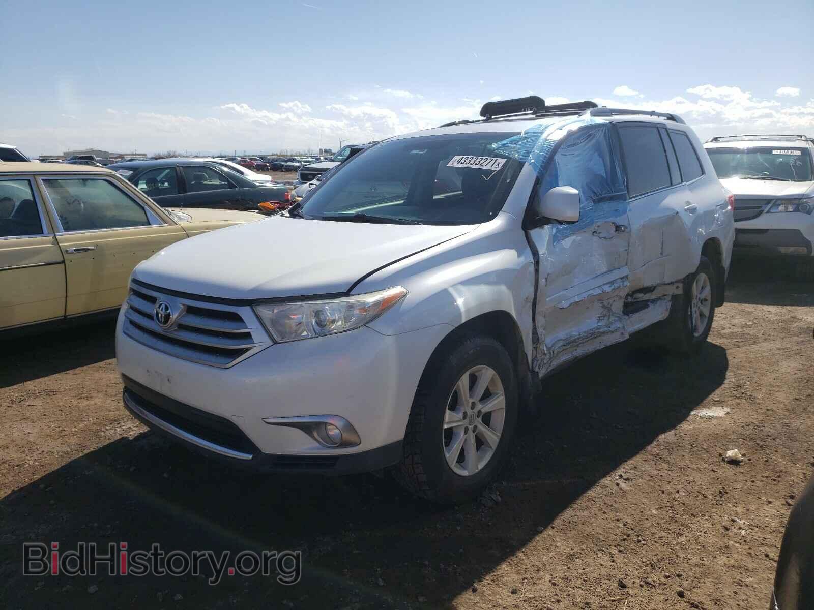 2012 TOYOTA HIGHLANDER - VIN: 5TDBK3EH3CS147952 - Фото 2