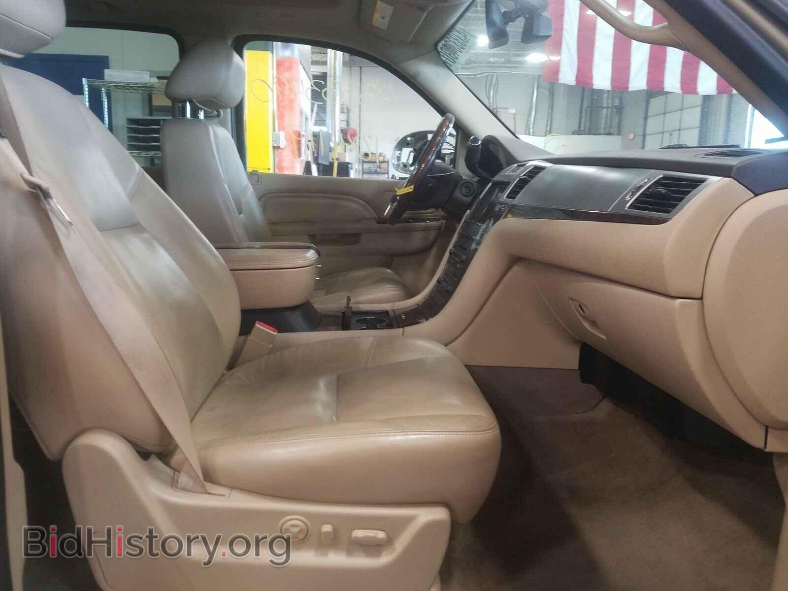 2011 CADILLAC ESCALADE - VIN: 1GYS4BEF6BR218250 - Фото 5