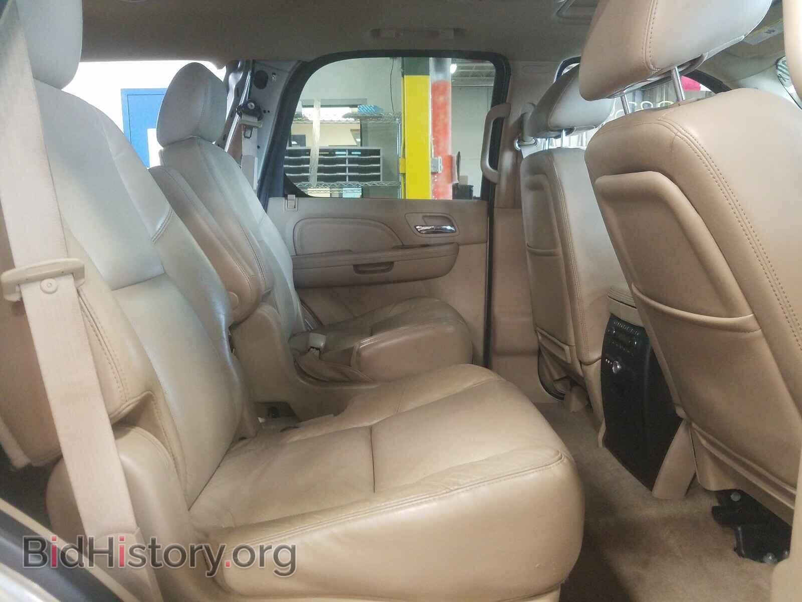 2011 CADILLAC ESCALADE - VIN: 1GYS4BEF6BR218250 - Фото 6