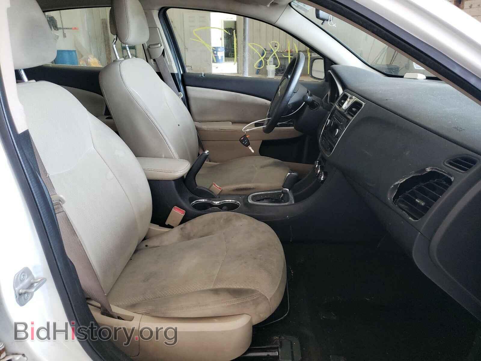2013 CHRYSLER 200 - VIN: 1C3CCBAB1DN568691 - Фото 5