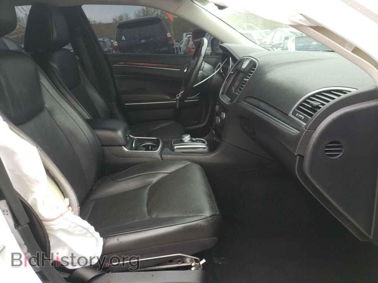 2019 CHRYSLER 300 - VIN: 2C3CCAEG4KH536288 - Фото 5