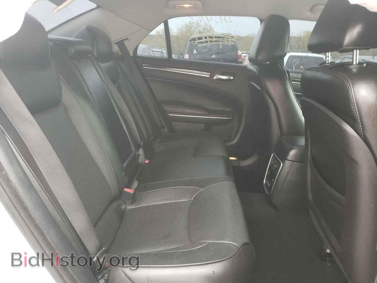 2019 CHRYSLER 300 - VIN: 2C3CCAEG4KH536288 - Фото 6