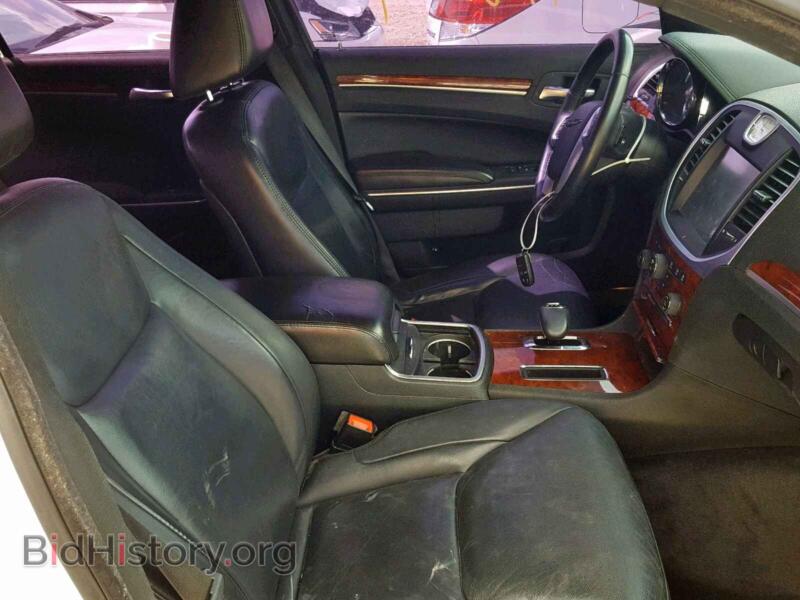 2012 Chrysler 300 (VIN 2C3CCACG4CH212410) — photo 5 of 10