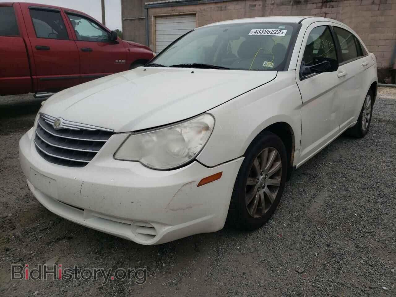 2010 CHRYSLER SEBRING - VIN: 1C3CC5FB6AN234002 - Фото 2