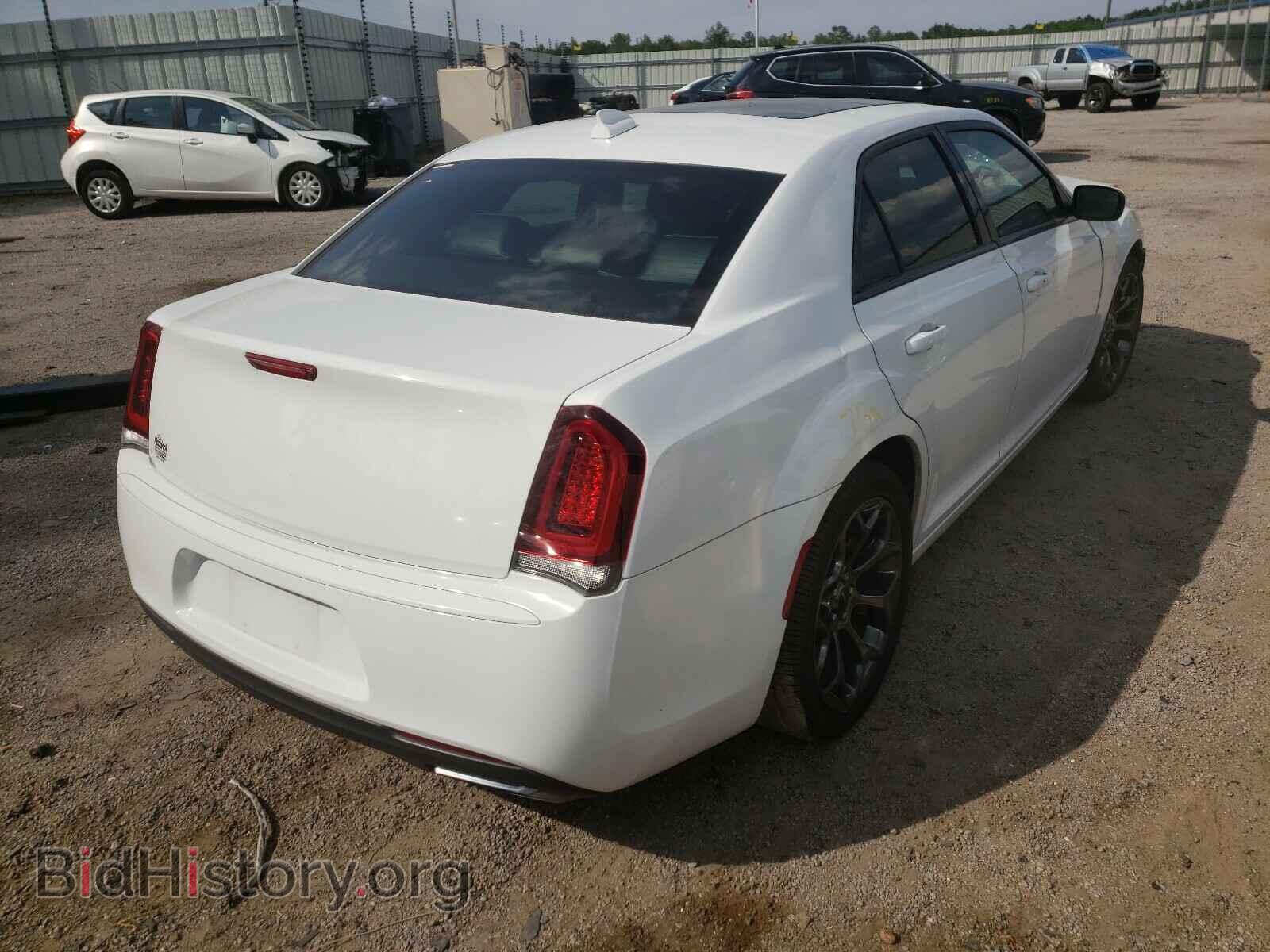 2015 CHRYSLER 300 - VIN: 2C3CCABG8FH887313 - Фото 4