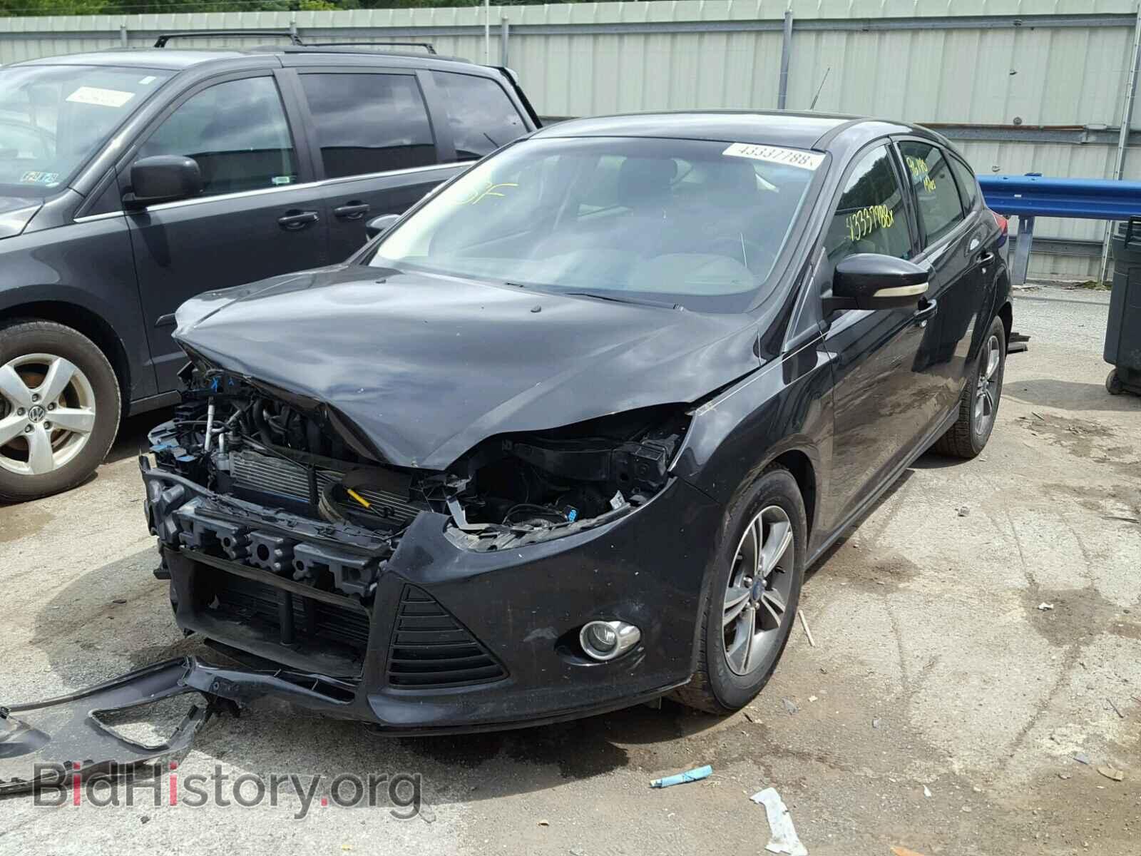 2012 Ford FOCUS (VIN 1FAHP3K23CL319318) — photo 2 of 10
