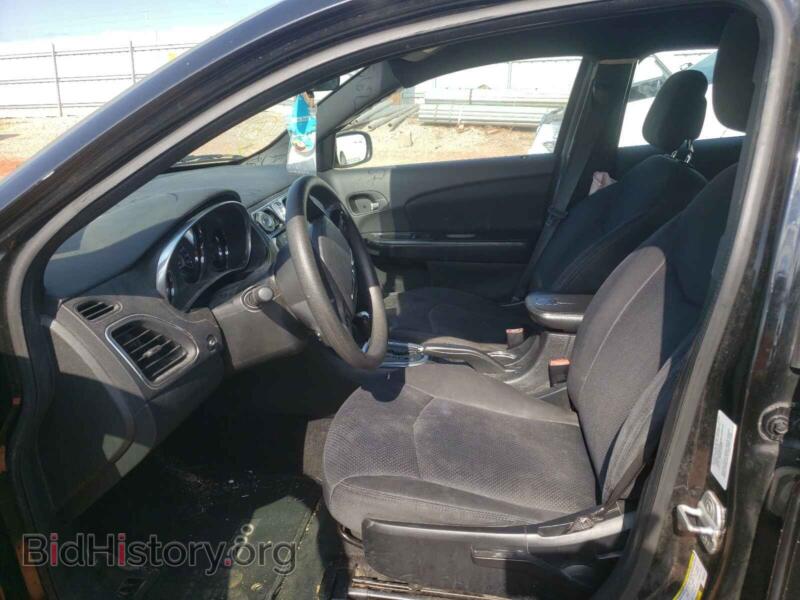 2013 Chrysler 200 (VIN 1C3CCBAB7DN562037) — фото 5 из 10