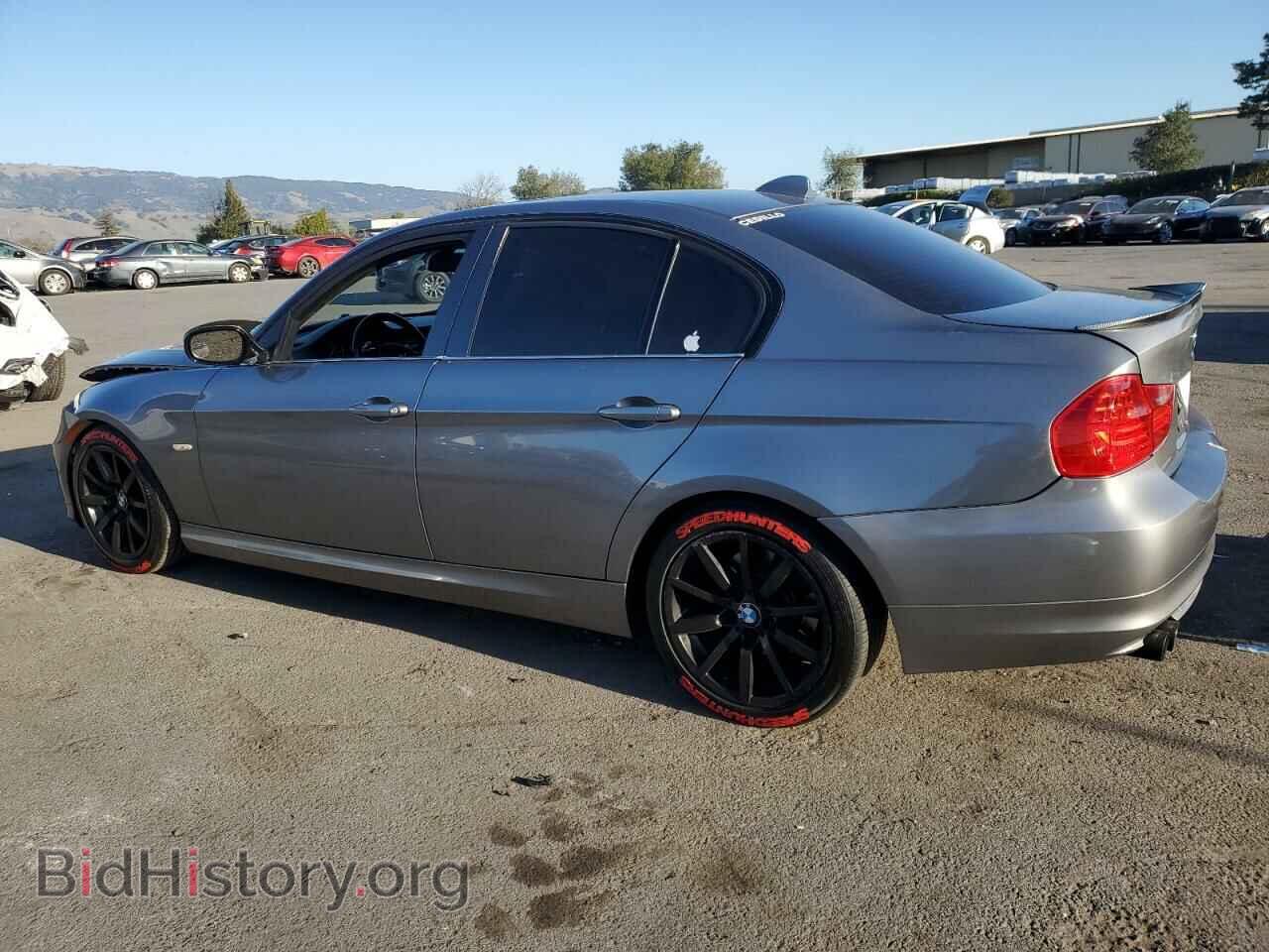 2009 BMW 3 SERIES - VIN: WBAPH53589A438331 - Фото 2