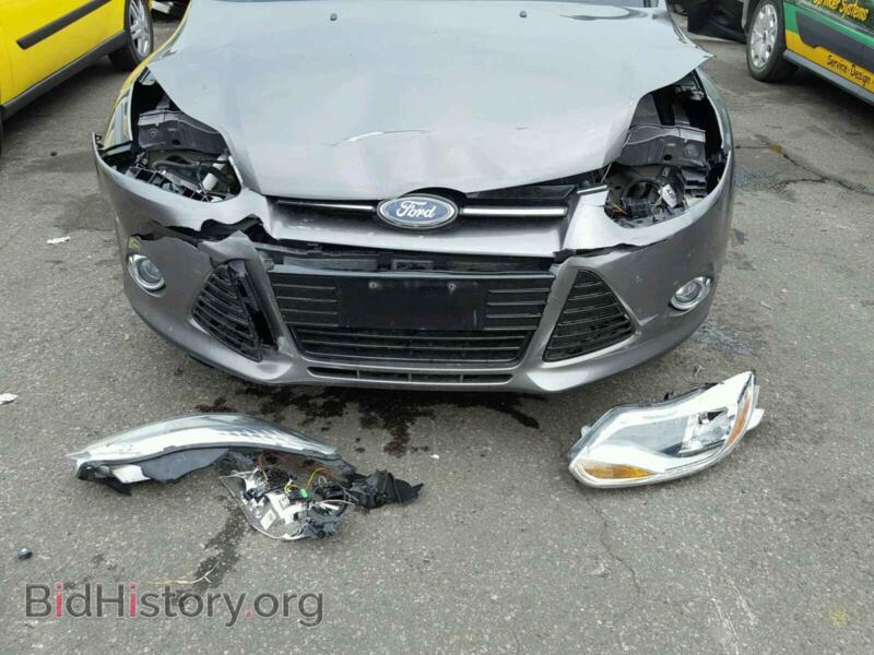 2012 Ford FOCUS (VIN 1FAHP3F21CL210401) — photo 9 of 10