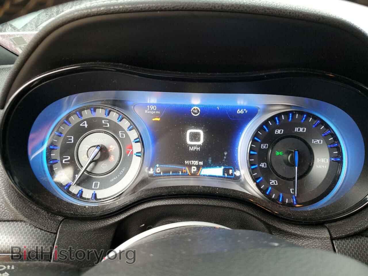 2015 CHRYSLER 300 - VIN: 2C3CCAGGXFH899701 - Фото 9