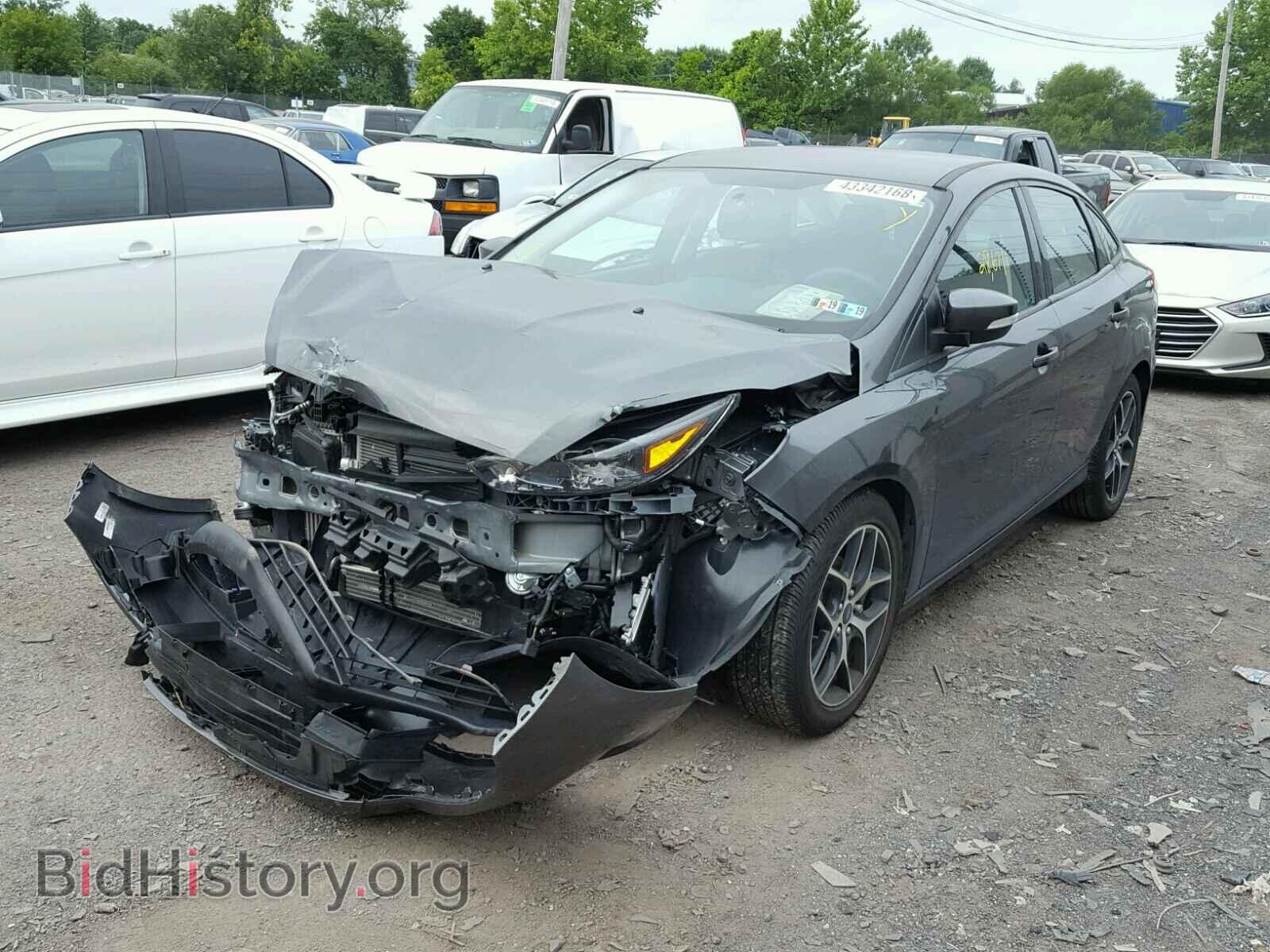 2017 FORD FOCUS - VIN: 1FADP3FE4HL266011 - Photo 2
