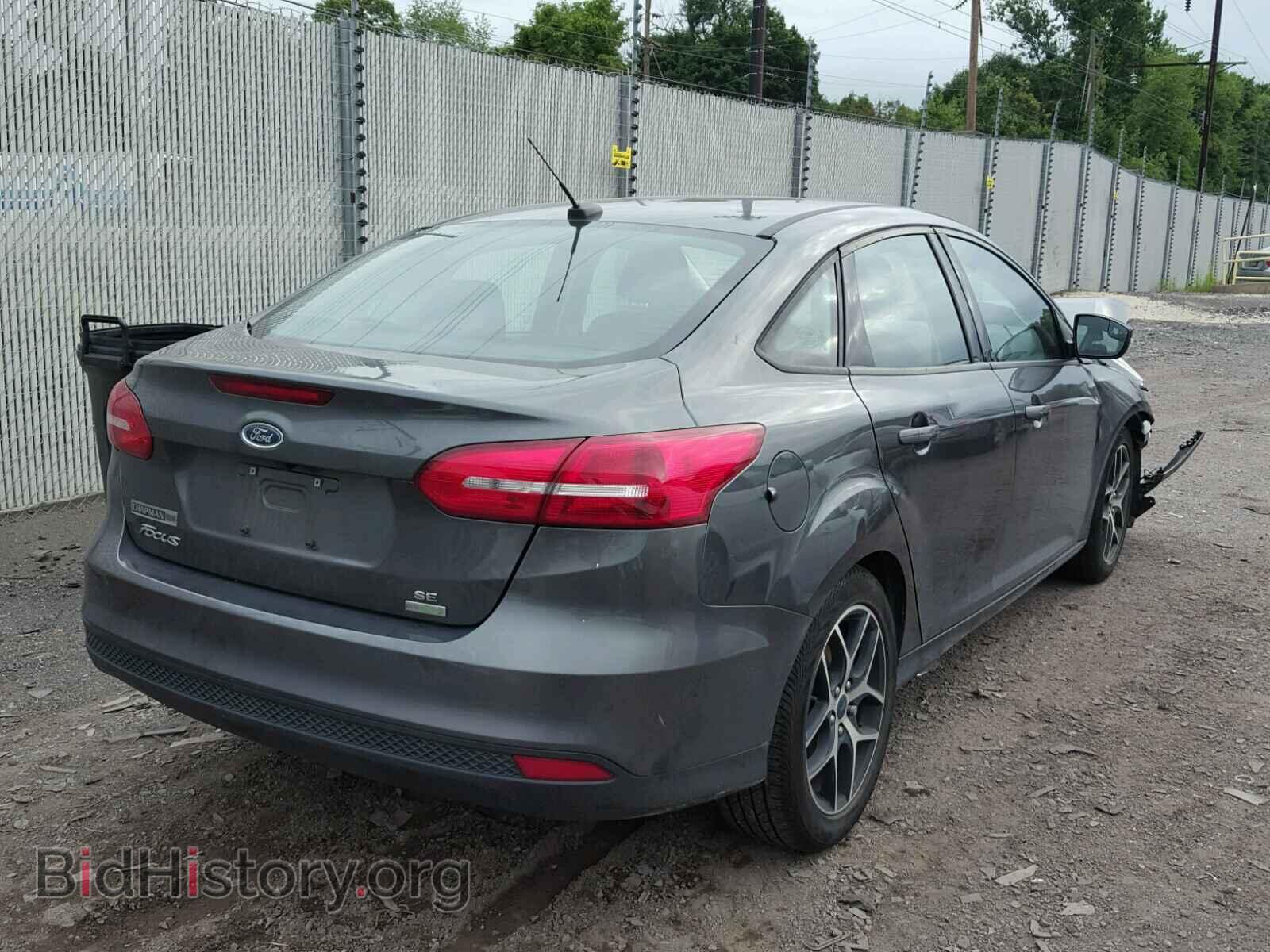 2017 FORD FOCUS - VIN: 1FADP3FE4HL266011 - Photo 4
