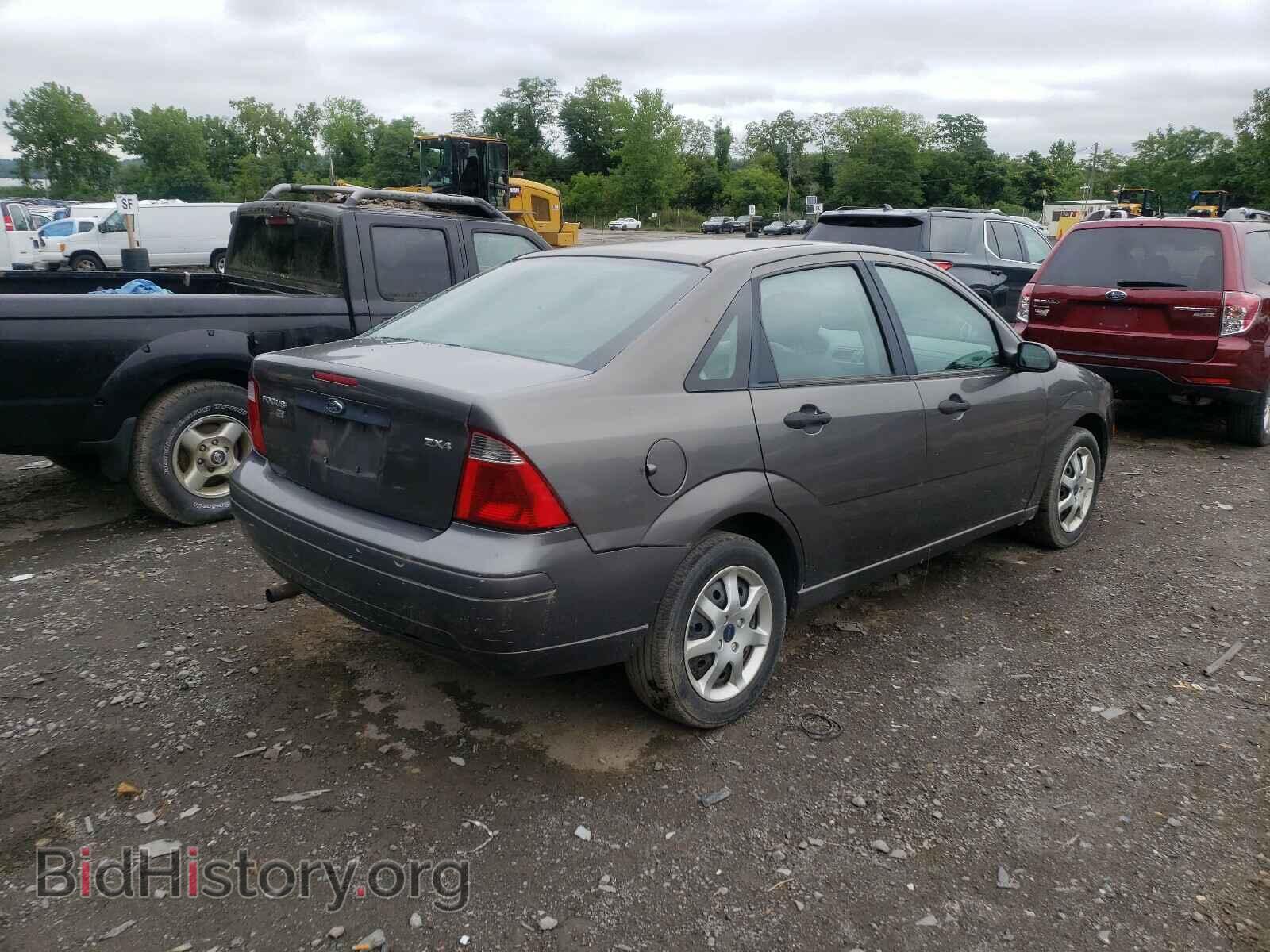 2005 FORD FOCUS - VIN: 1FAFP34N05W200240 - Фото 4