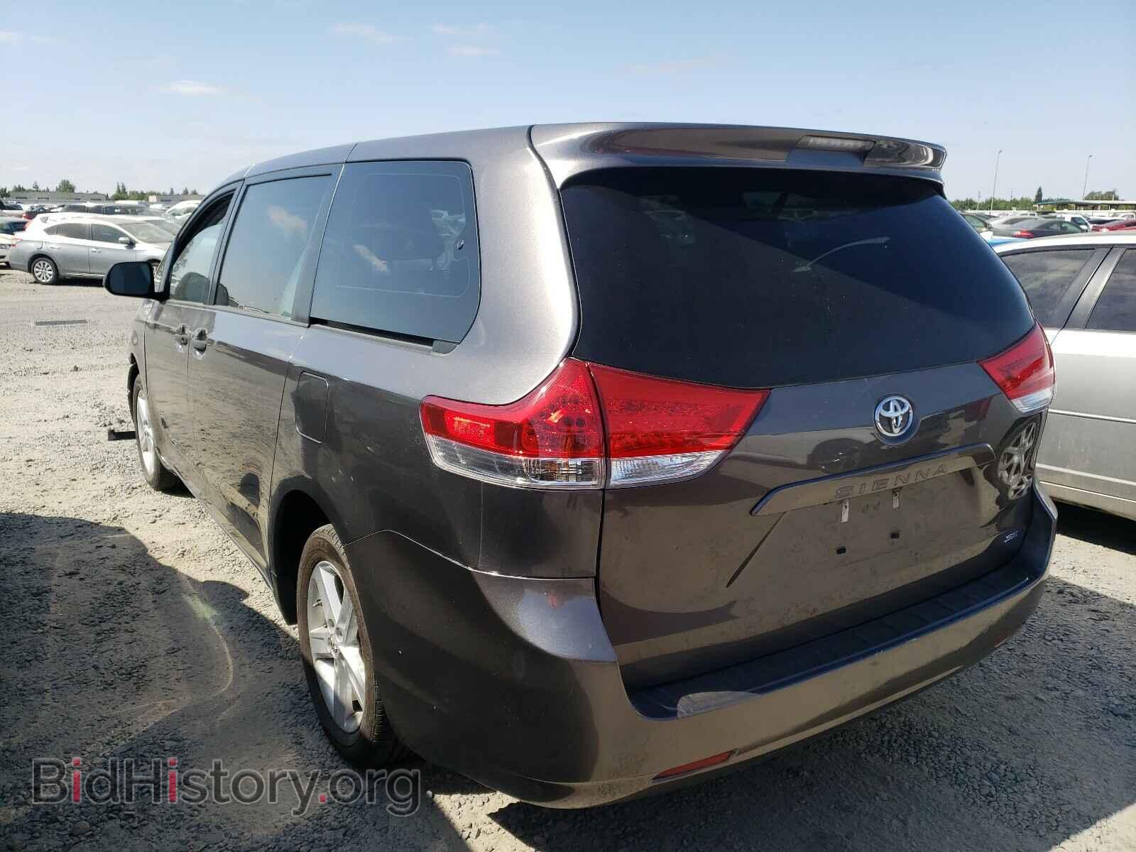 2012 TOYOTA SIENNA - VIN: 5TDKA3DC7CS011977 - Фото 3