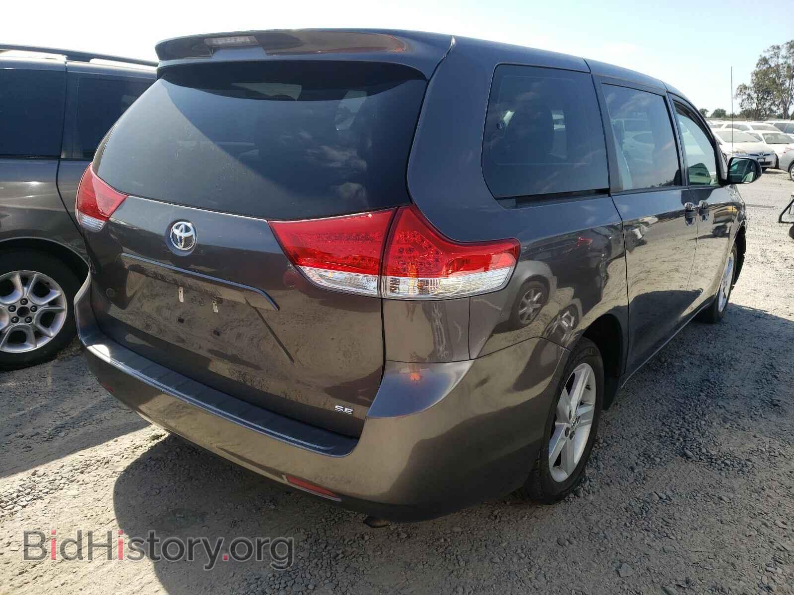2012 TOYOTA SIENNA - VIN: 5TDKA3DC7CS011977 - Фото 4