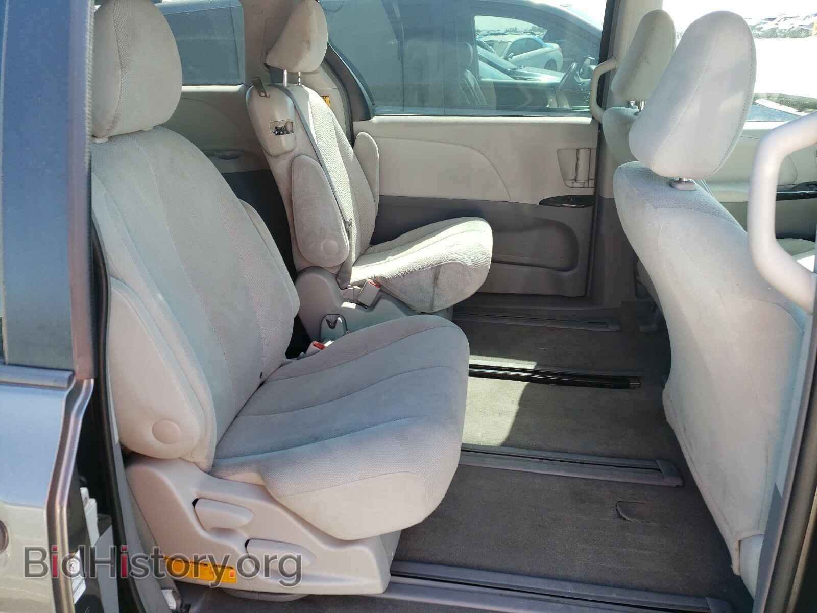 2012 TOYOTA SIENNA - VIN: 5TDKA3DC7CS011977 - Фото 6