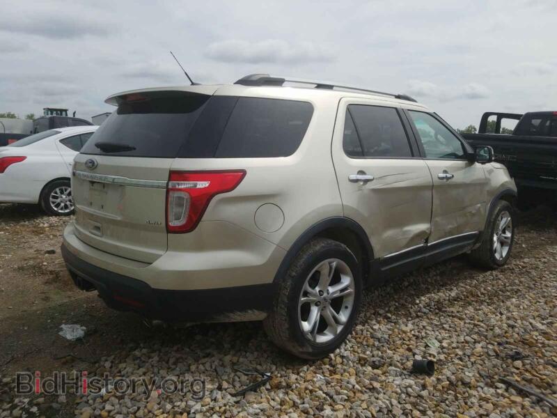 2011 Ford EXPLORER (VIN 1FMHK8F81BGA03343) — photo 4 of 10
