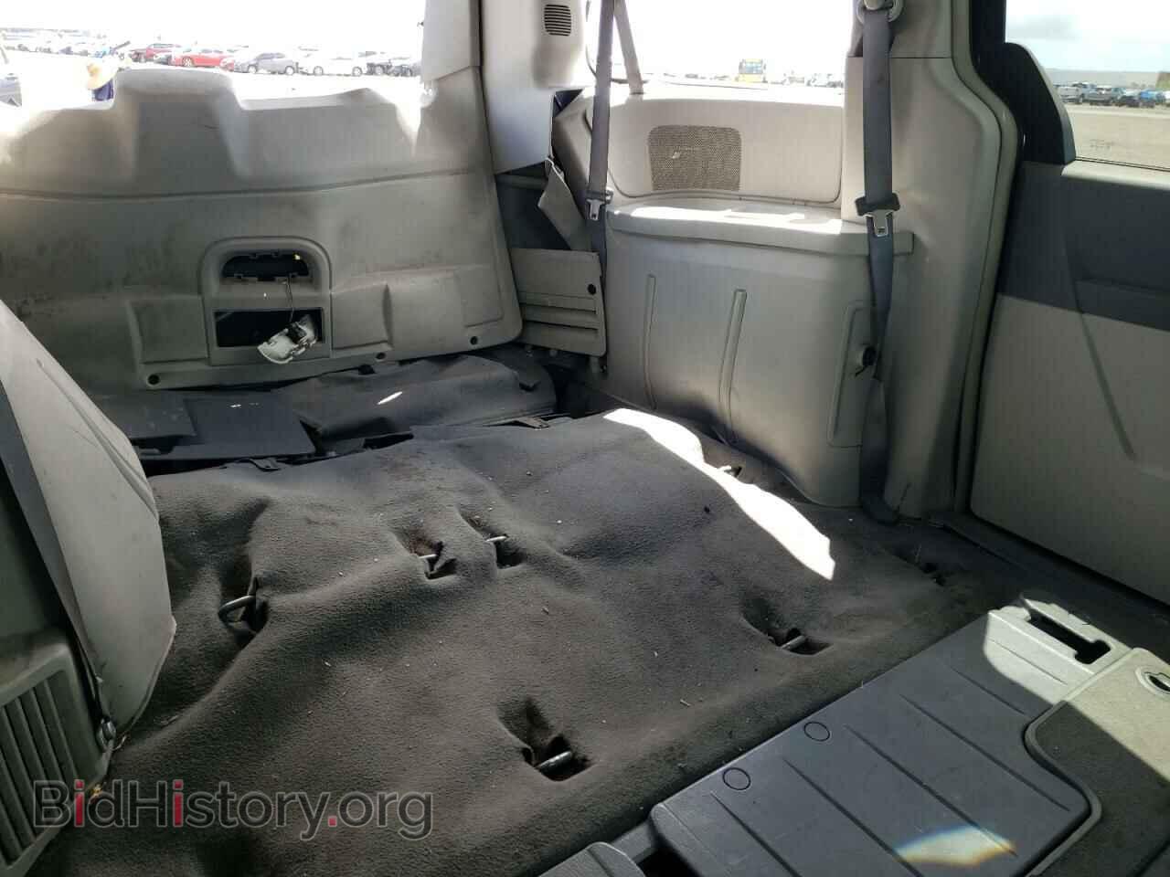 2008 CHRYSLER MINIVAN - VIN: 2A8HR44H48R652355 - Фото 6
