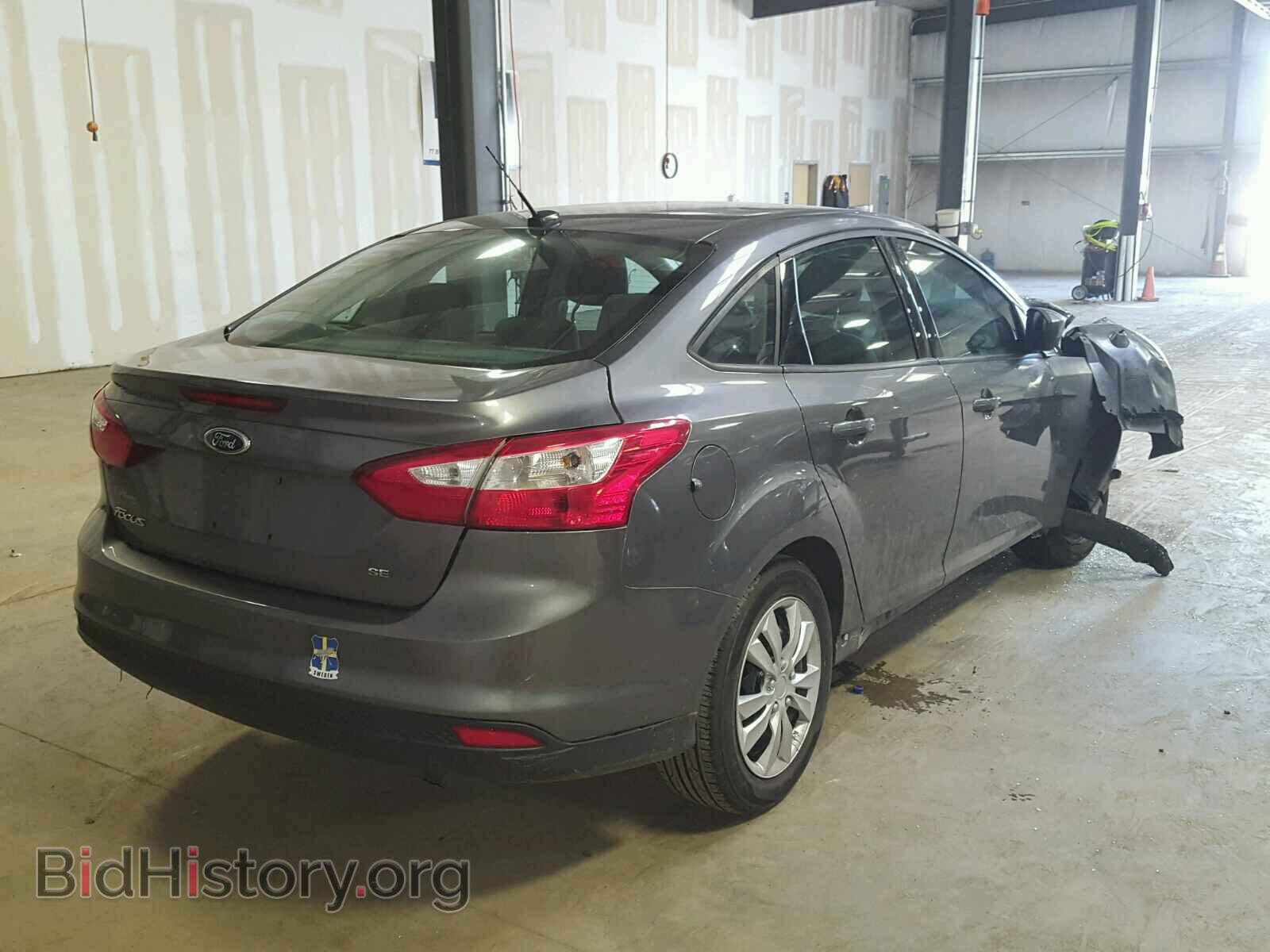 2012 Ford FOCUS (VIN 1FAHP3F29CL121398) — photo 4 of 10