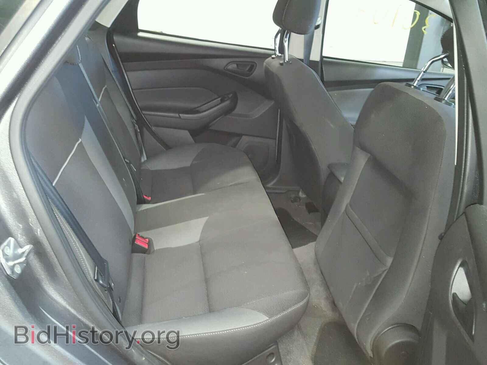 2012 Ford FOCUS (VIN 1FAHP3F29CL121398) — photo 6 of 10