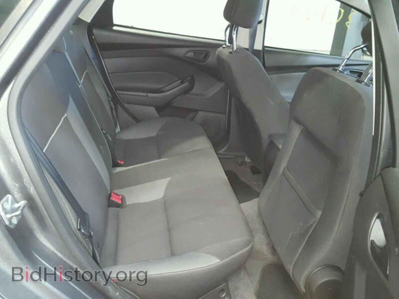 2012 Ford FOCUS (VIN 1FAHP3F29CL121398) — photo 6 of 10