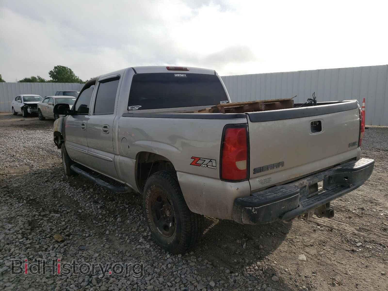 2006 GMC SIERRA - VIN: 2GTEK13TX61180791 - Фото 3