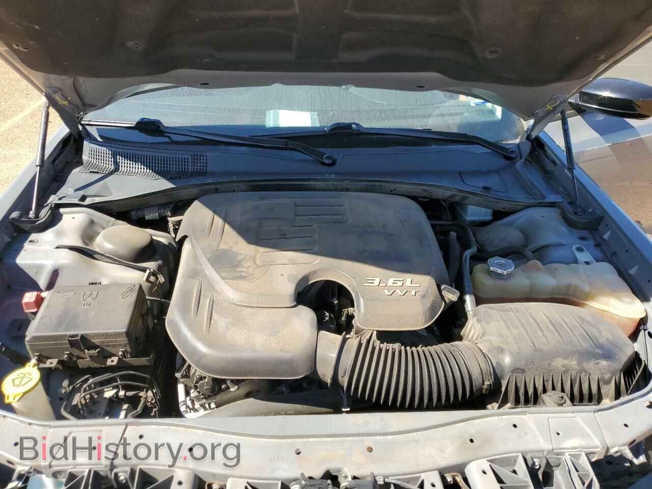 2019 CHRYSLER 300 - VIN: 2C3CCAAG2KH610376 - Фото 11
