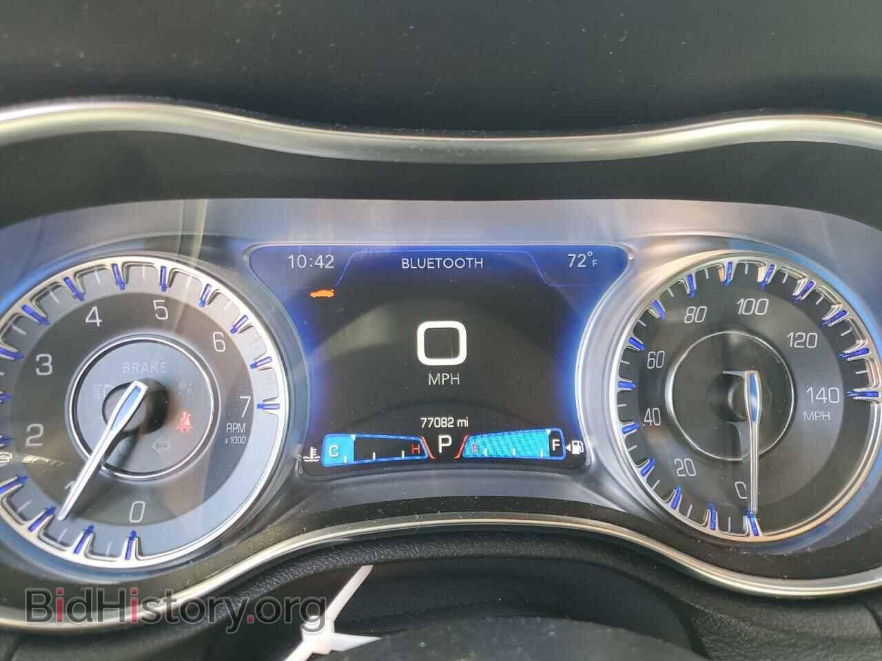 2019 CHRYSLER 300 - VIN: 2C3CCAAG2KH610376 - Фото 9