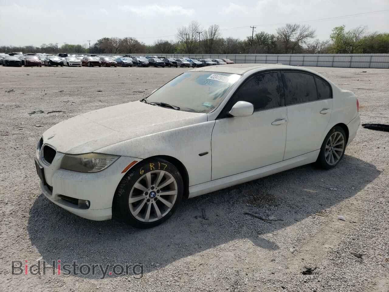 Photo WBAPH7C57BE850220 - BMW 3 SERIES 2011