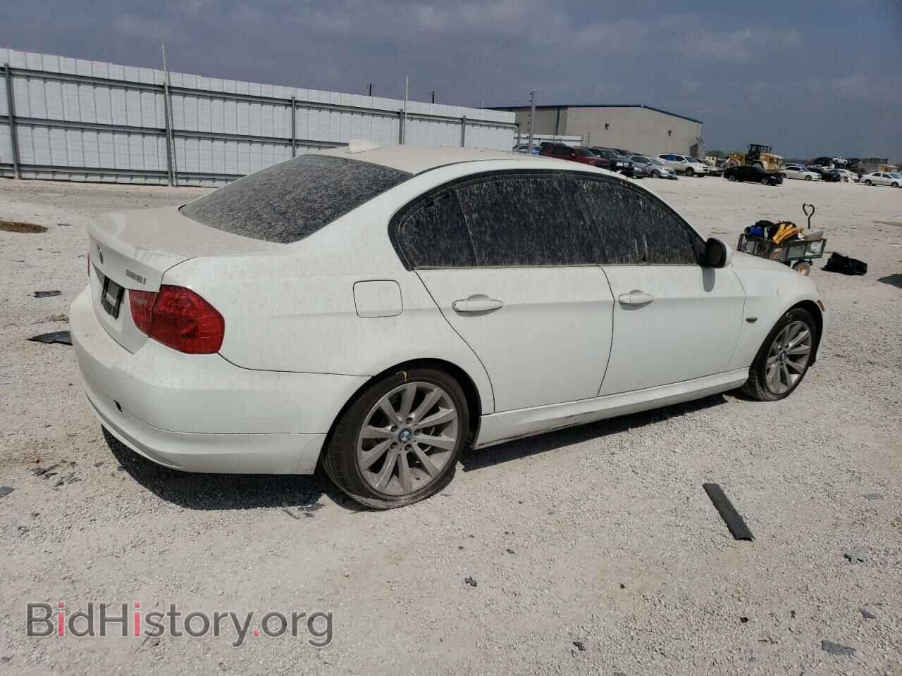 2011 BMW 3 SERIES - VIN: WBAPH7C57BE850220 - Фото 3