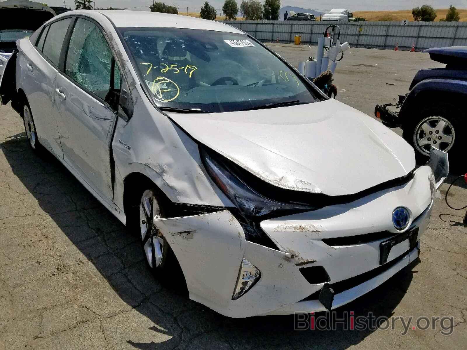 Фотография JTDKARFU9J3066261 - TOYOTA PRIUS 2018