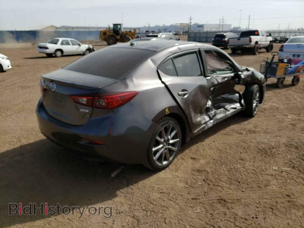 2018 MAZDA 3 - VIN: 3MZBN1V30JM210502 - Фото 4