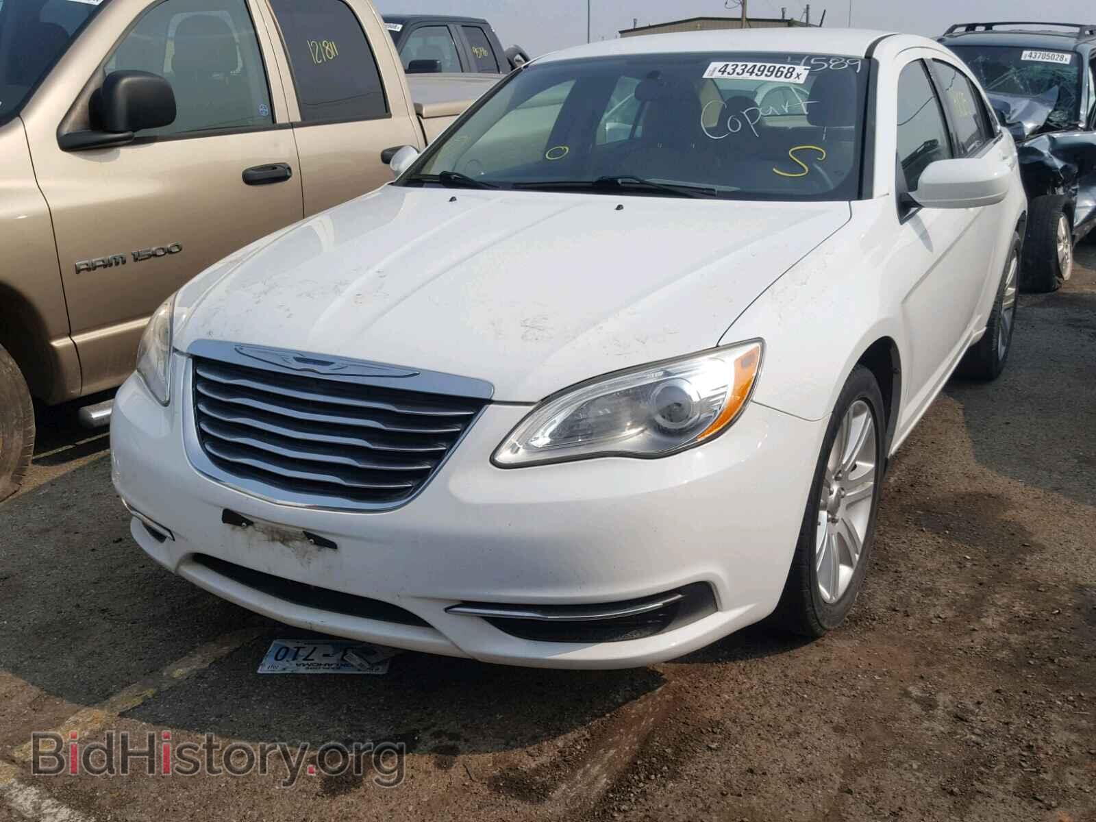 2013 CHRYSLER 200 - VIN: 1C3CCBAB1DN704589 - Photo 2