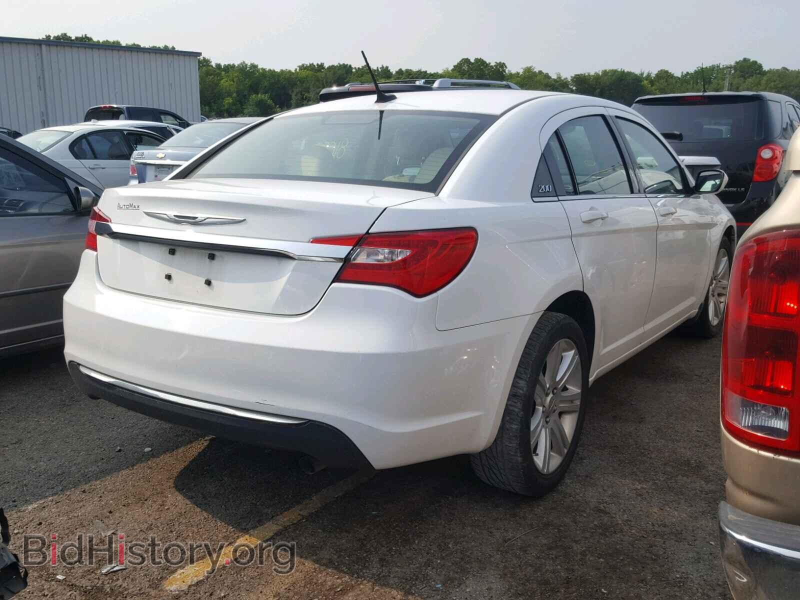 2013 CHRYSLER 200 - VIN: 1C3CCBAB1DN704589 - Photo 4