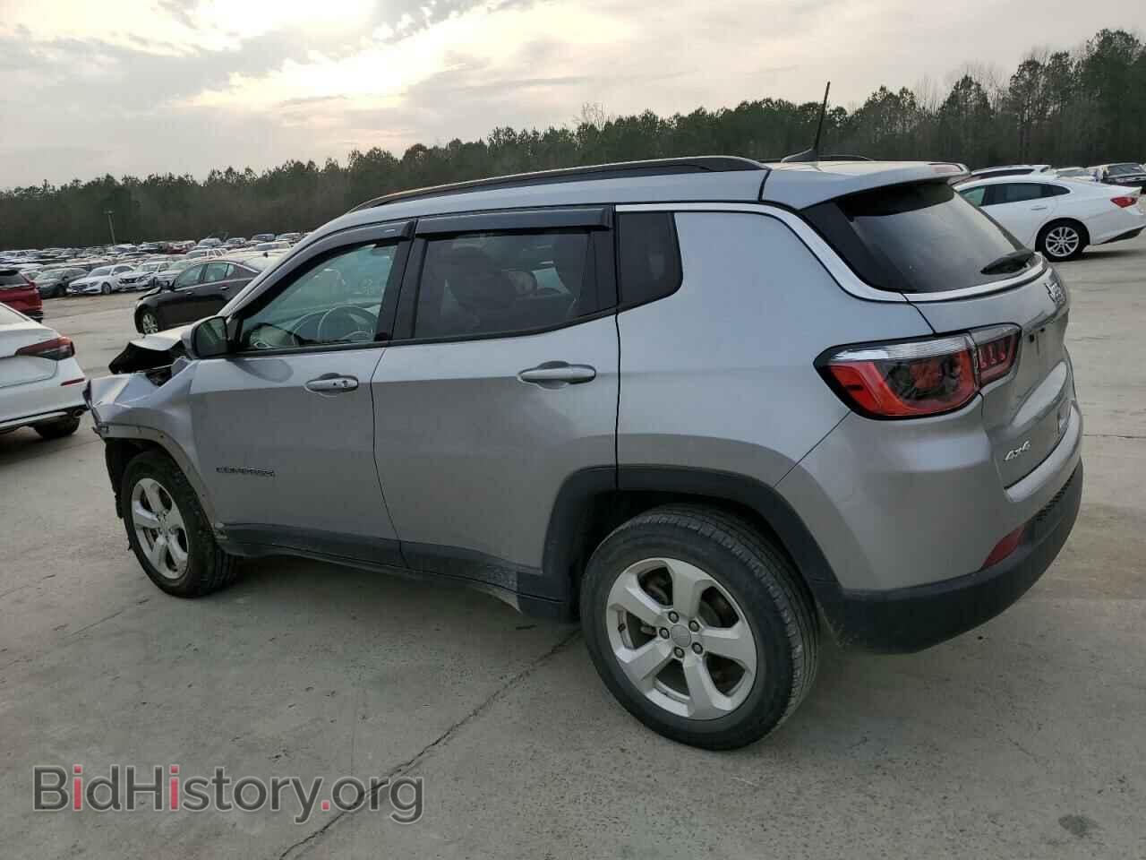 2018 JEEP COMPASS - VIN: 3C4NJDBB7JT423901 - Фото 2