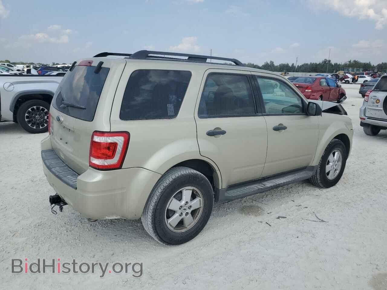 2011 FORD ESCAPE - VIN: 1FMCU0D78BKB25470 - Фото 3