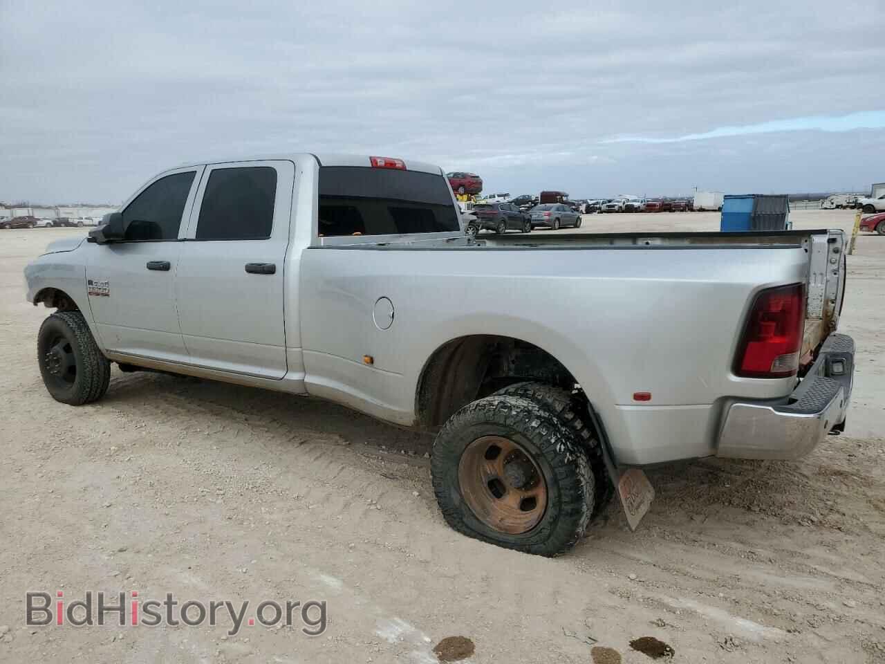 2018 RAM All Models - VIN: 3C63RRGL4JG179137 - Photo 2