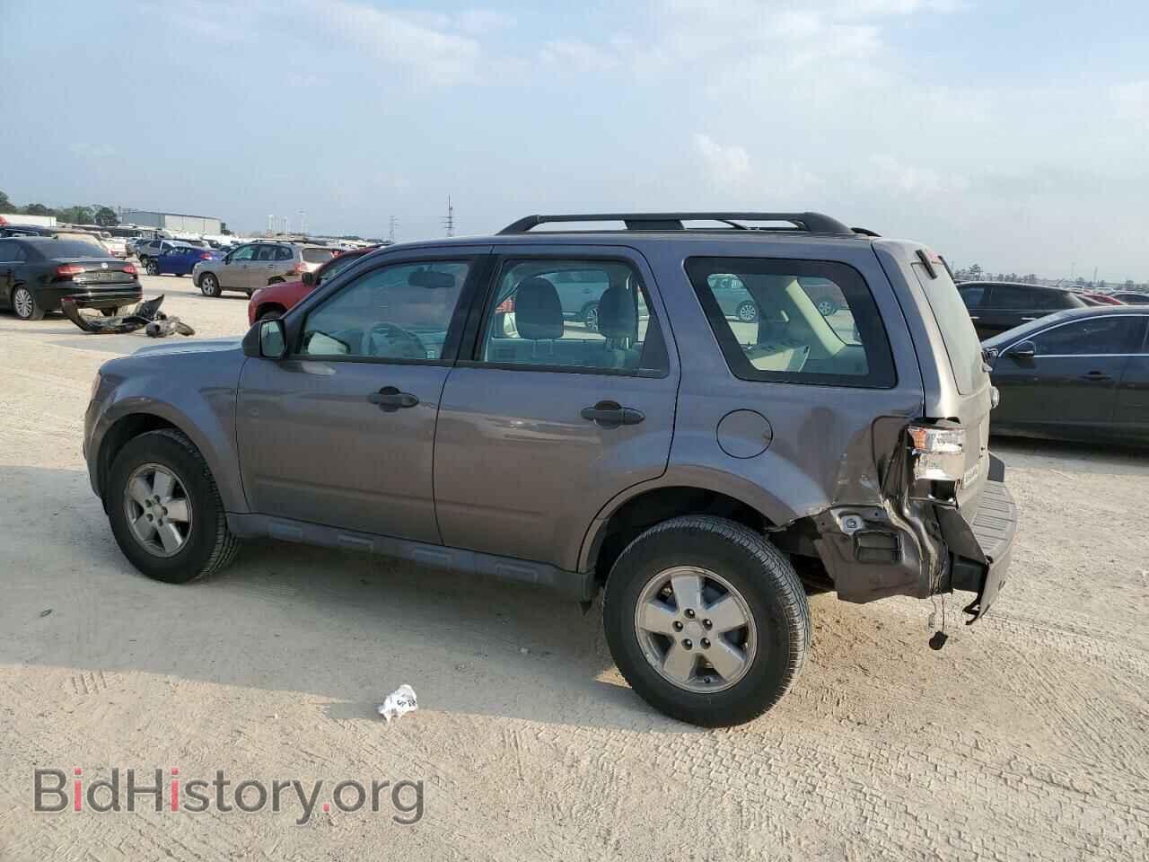 2011 FORD ESCAPE - VIN: 1FMCU0C70BKB13010 - Фото 2