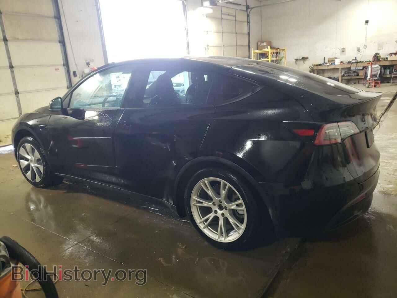2021 TESLA MODEL Y - VIN: 5YJYGAEEXMF302363 - Фото 2