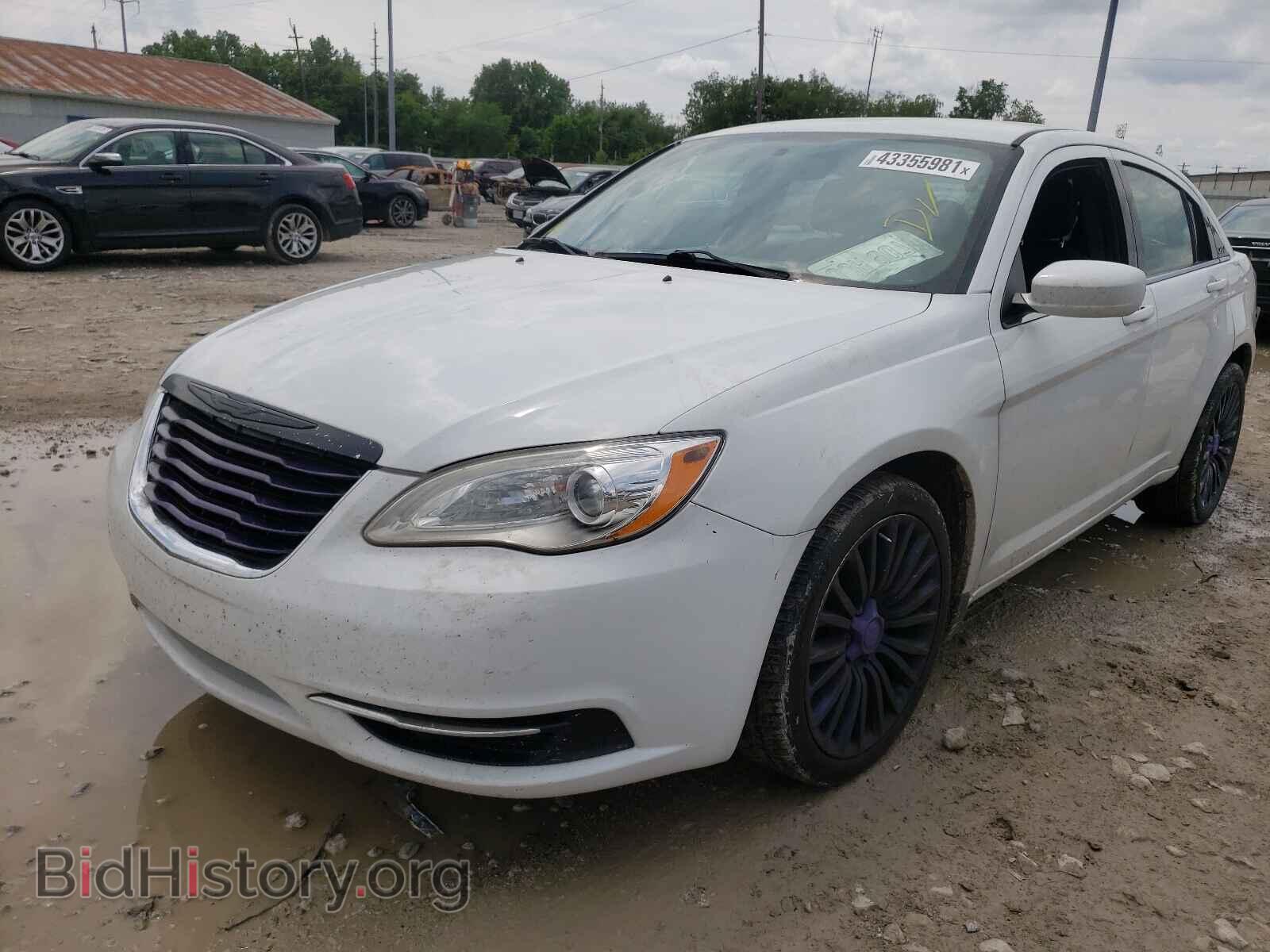 2014 CHRYSLER 200 - VIN: 1C3CCBAB1EN212579 - Фото 2