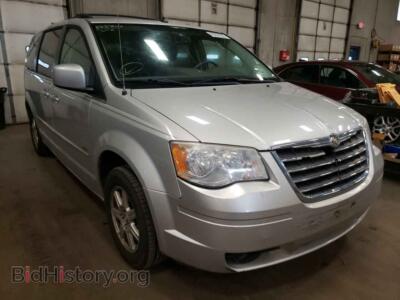 2008 Chrysler MINIVAN Town & COU, серебристый — VIN 2A8HR54P88R783513, Copart