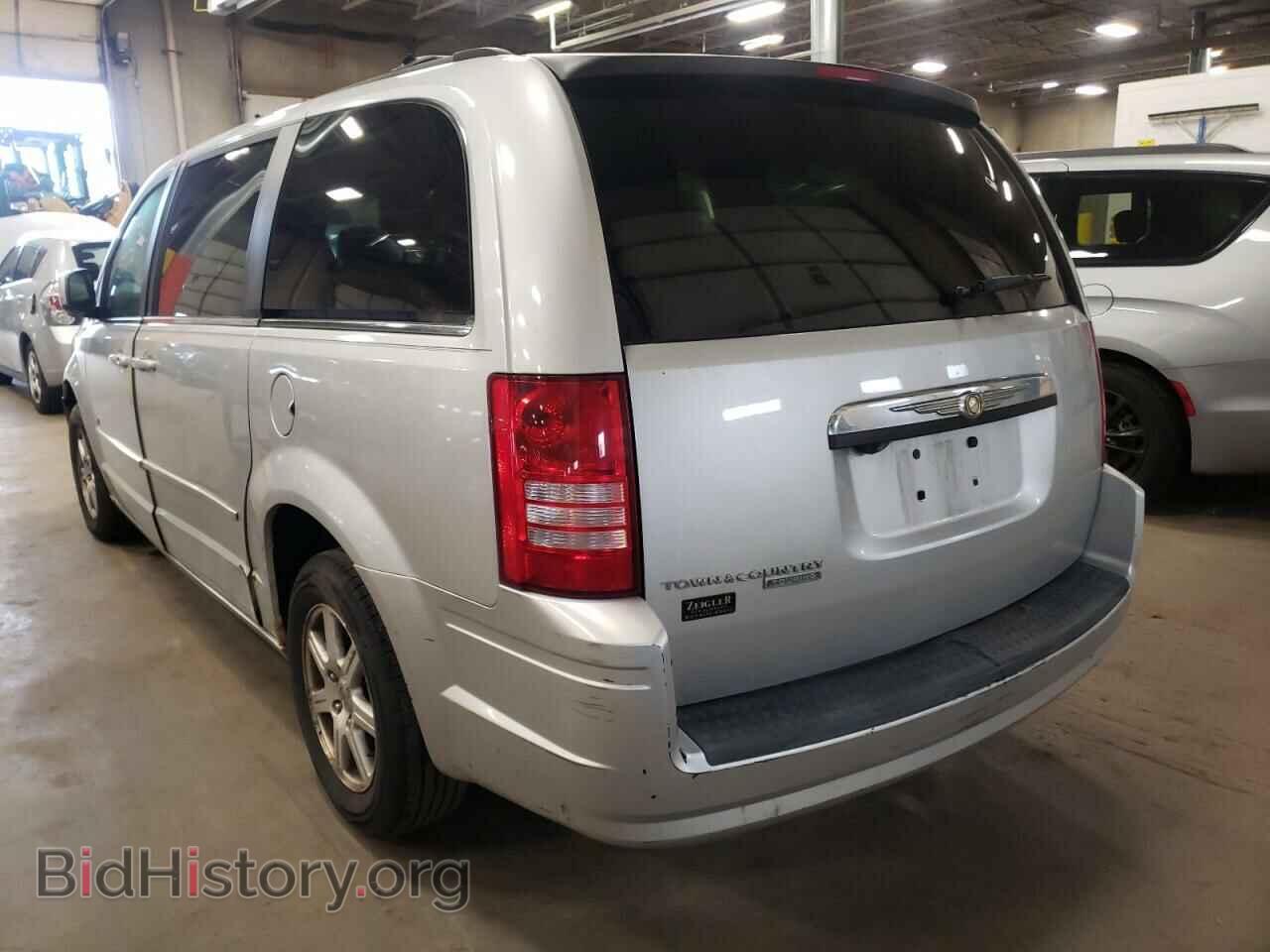 2008 CHRYSLER MINIVAN - VIN: 2A8HR54P88R783513 - Фото 3