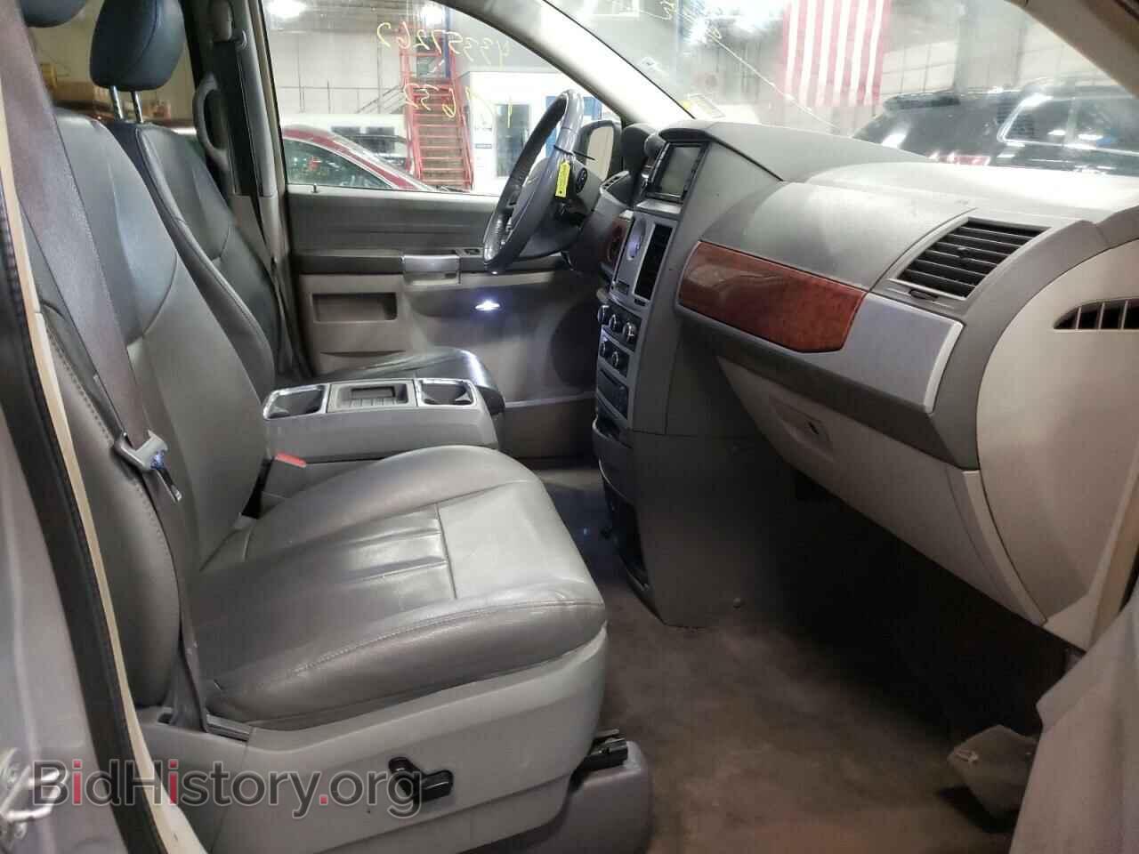 2008 CHRYSLER MINIVAN - VIN: 2A8HR54P88R783513 - Фото 5