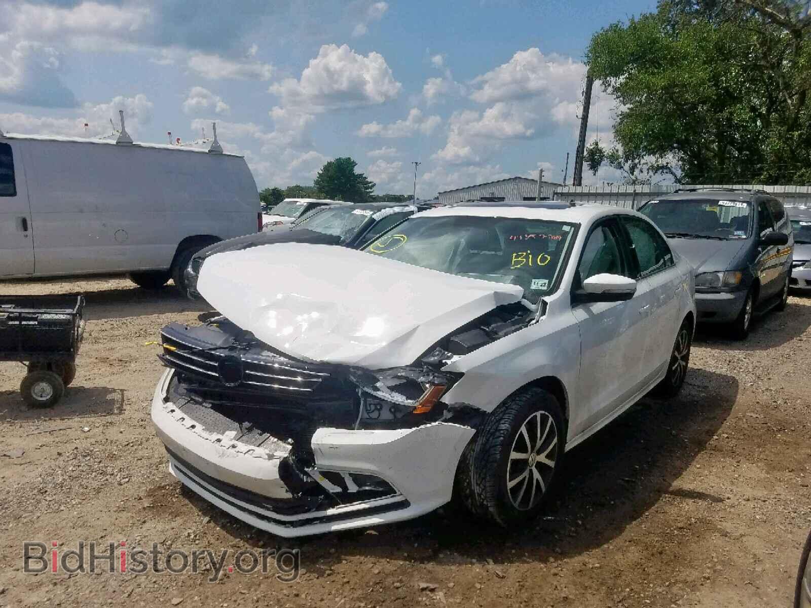 2017 VOLKSWAGEN JETTA - VIN: 3VWDB7AJ0HM400027 - Photo 2