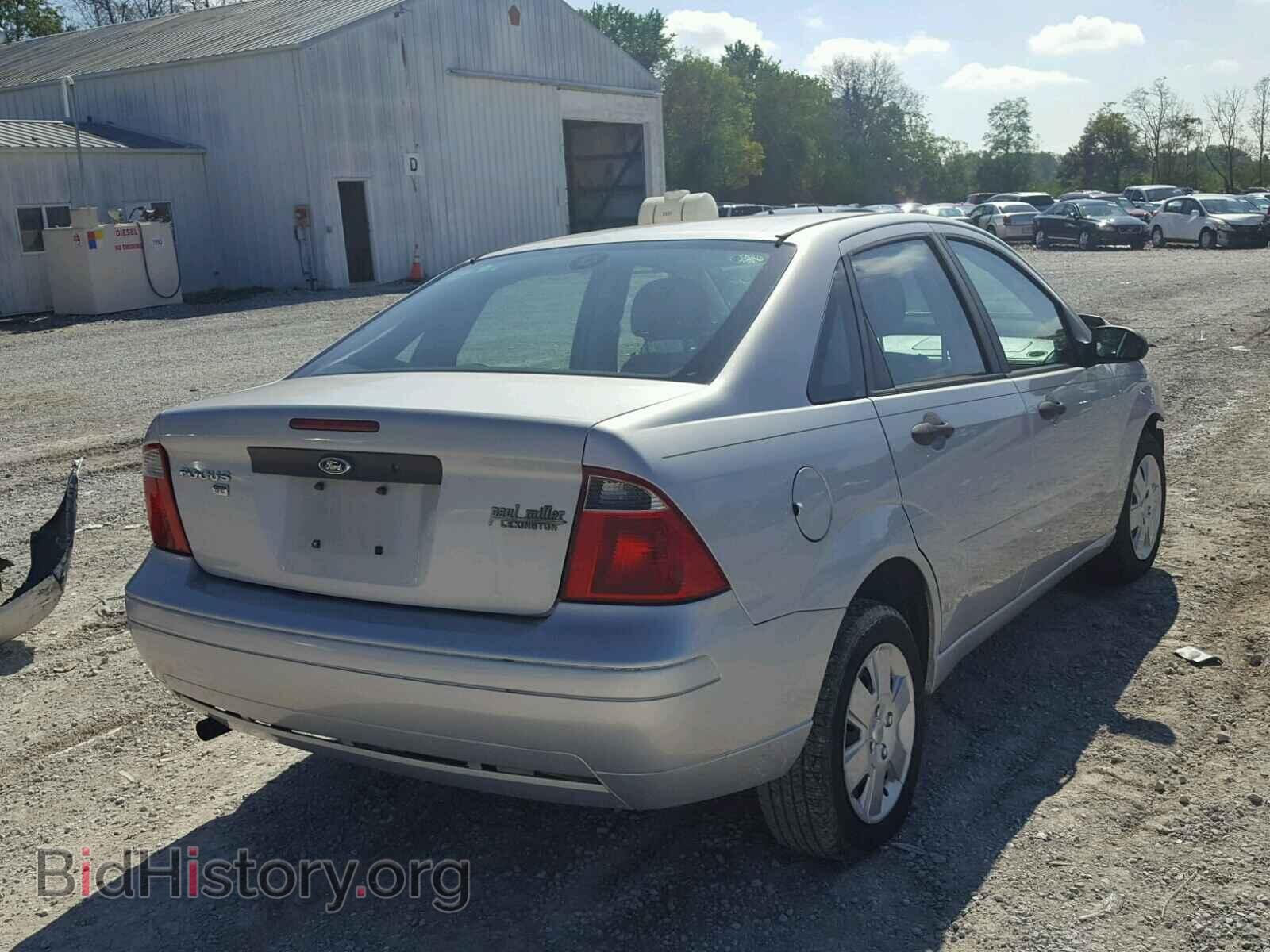2007 FORD FOCUS - VIN: 1FAHP34N47W260422 - Фото 4