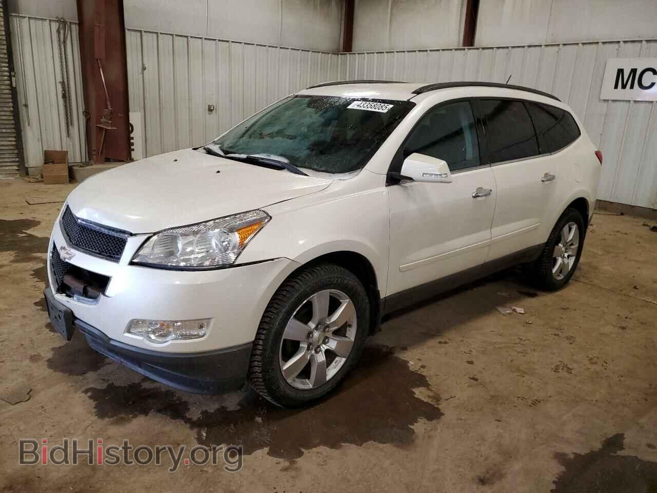 Photo 1GNKRGED4CJ198185 - CHEVROLET TRAVERSE 2012